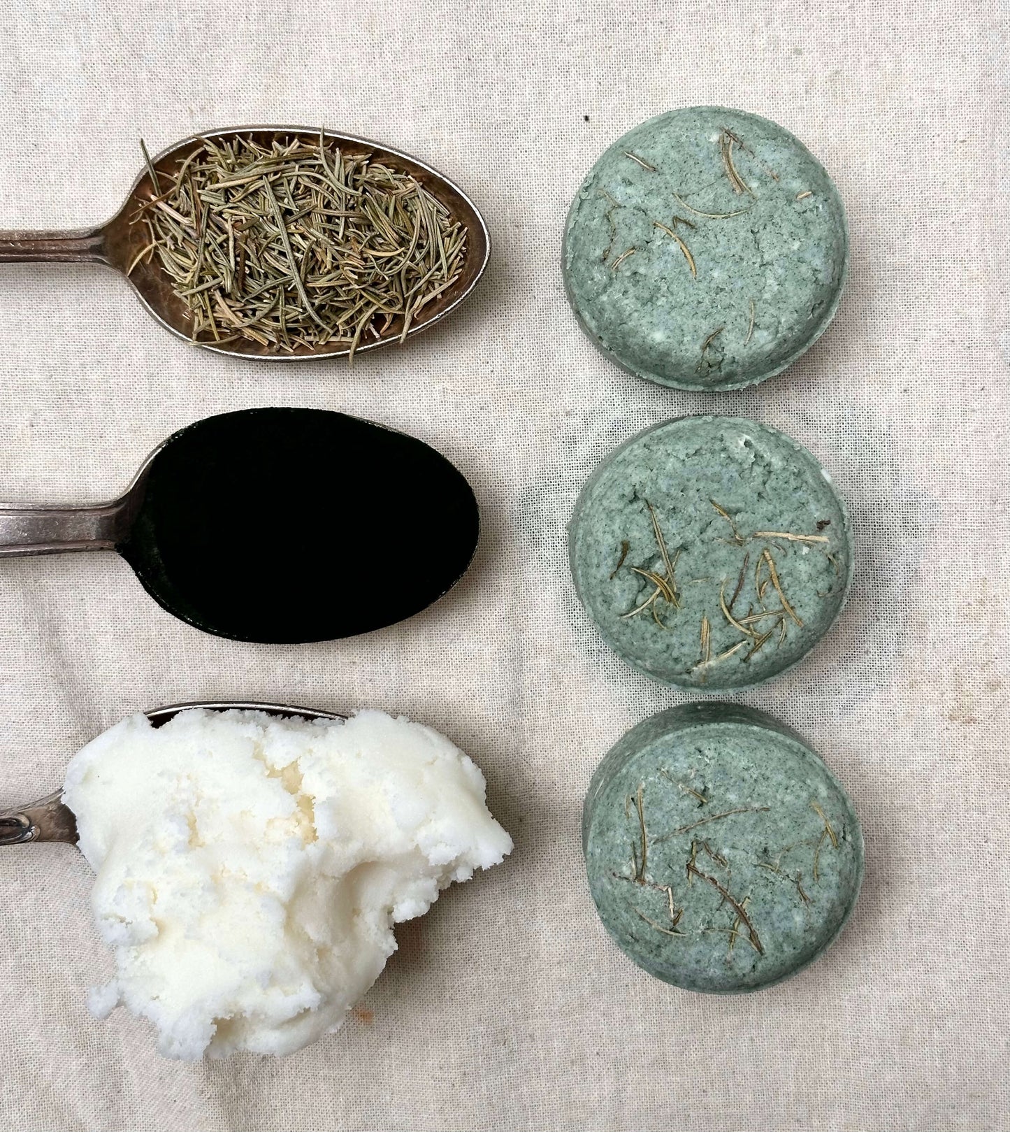 Shampoo solido rinforzante – Rosmarino, Eucalipto & Spirulina